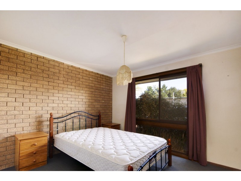 2/268 Noyes Street, Deniliquin NSW 2710