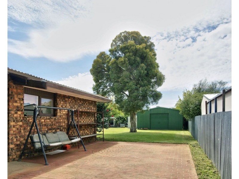 237 Burchfield Av, Deniliquin NSW 2710
