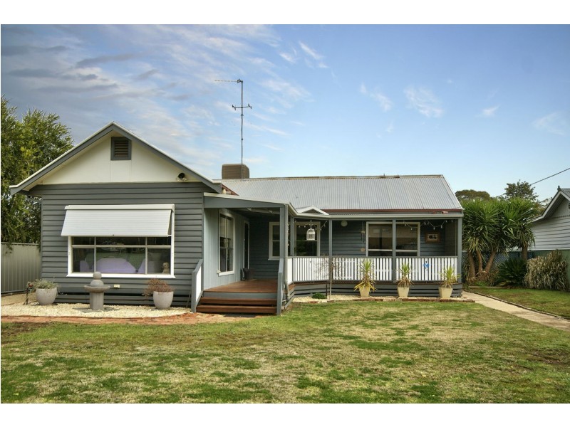 294 Poictiers Street, Deniliquin NSW 2710