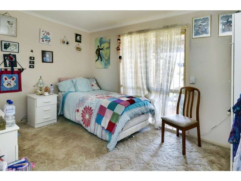 121 Burton St, Deniliquin NSW 2710