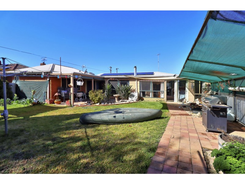 121 Burton St, Deniliquin NSW 2710