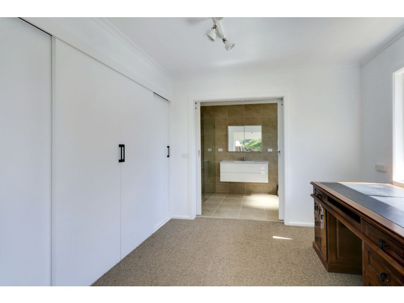 214 Victoria St, Deniliquin NSW 2710