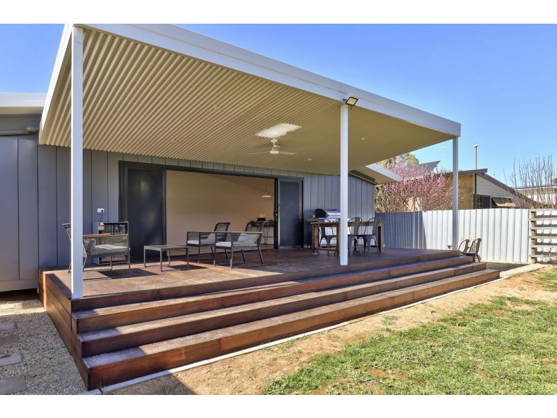214 Victoria St, Deniliquin NSW 2710