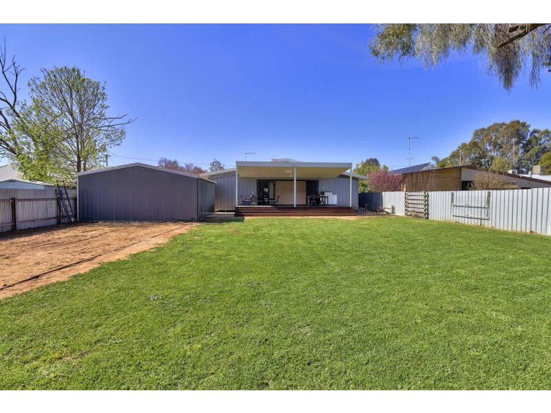 214 Victoria St, Deniliquin NSW 2710