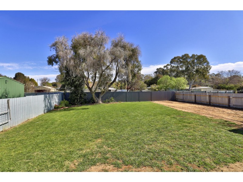214 Victoria St, Deniliquin NSW 2710
