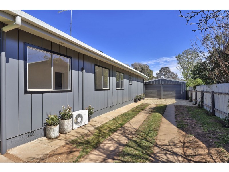 214 Victoria St, Deniliquin NSW 2710