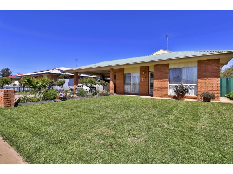 294 Finley Road, Deniliquin NSW 2710