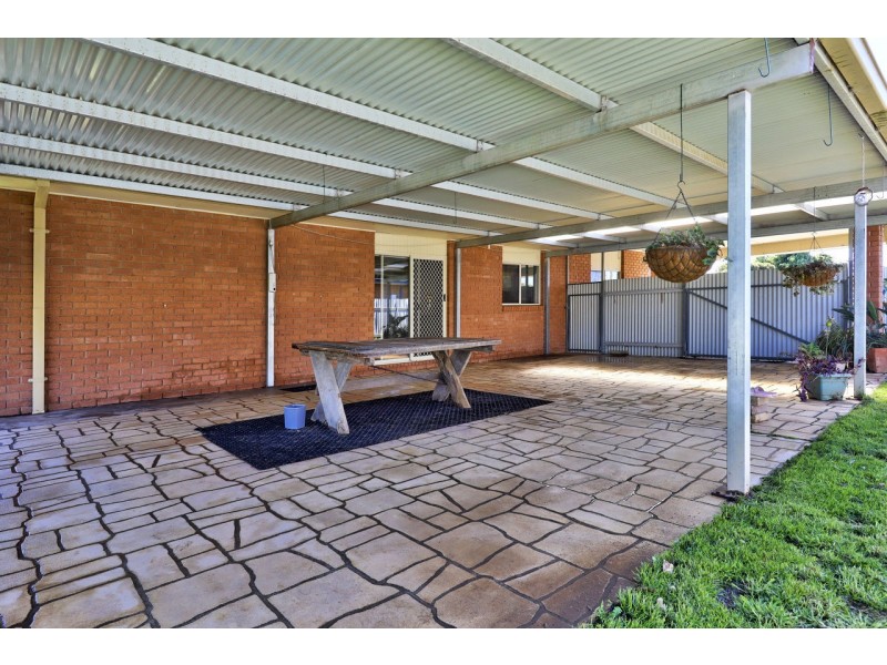 294 Finley Road, Deniliquin NSW 2710