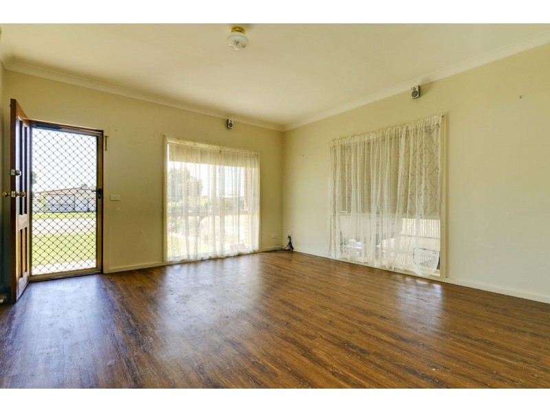 294 Finley Road, Deniliquin NSW 2710