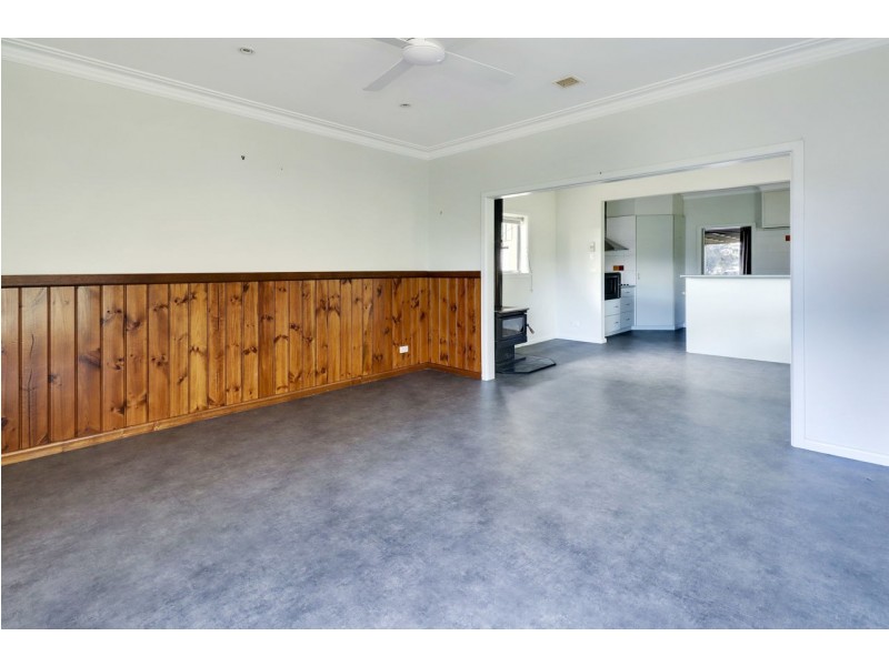 159 Henry St, Deniliquin NSW 2710