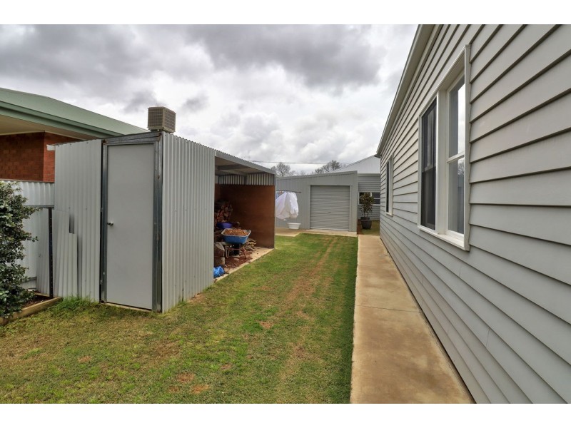 368 Henry St, Deniliquin NSW 2710