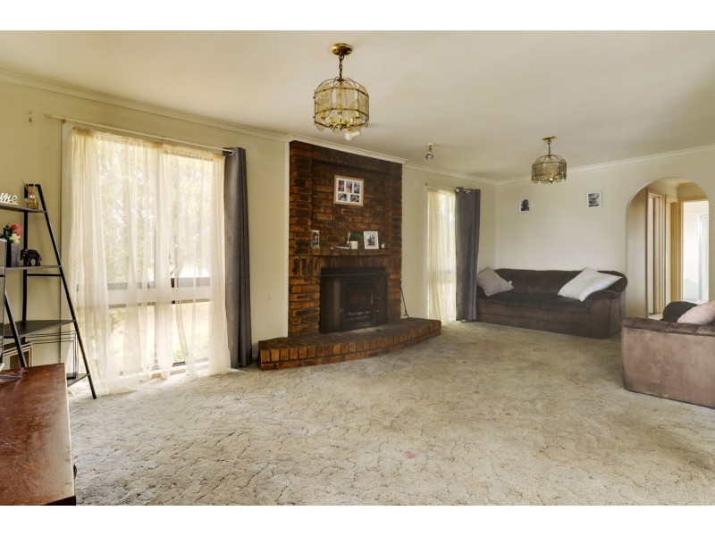 224 Finley Road, Deniliquin NSW 2710