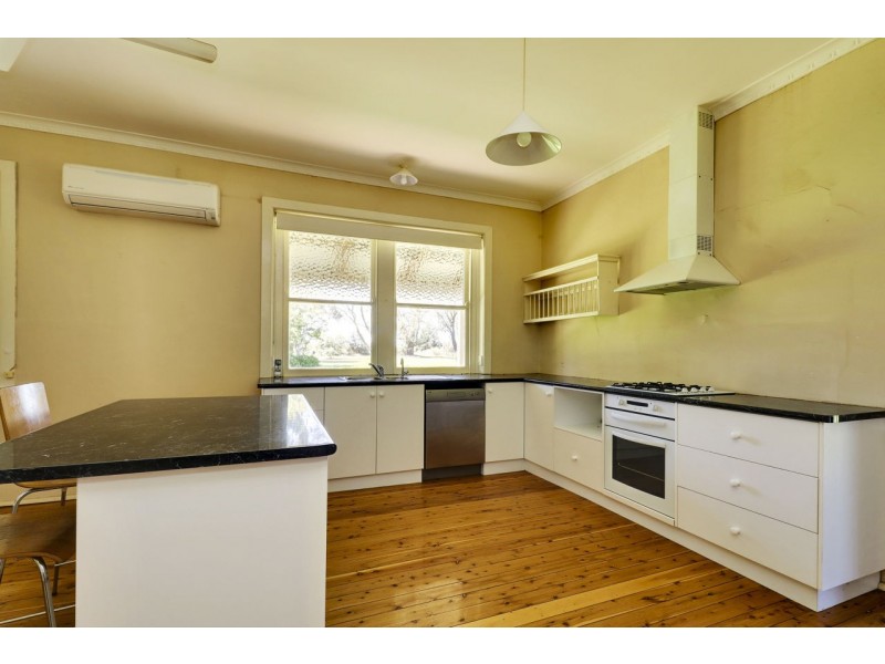 157 Mills Rd, Deniliquin NSW 2710