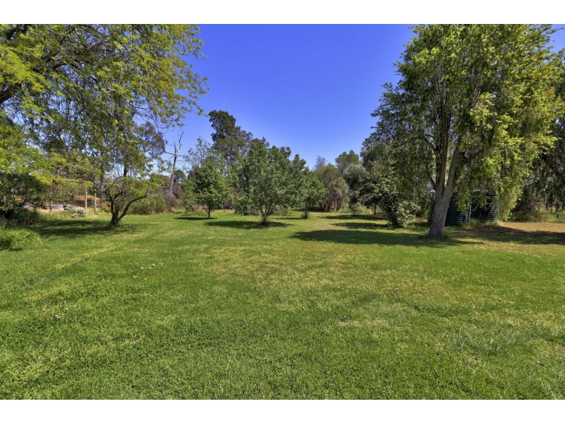 157 Mills Rd, Deniliquin NSW 2710