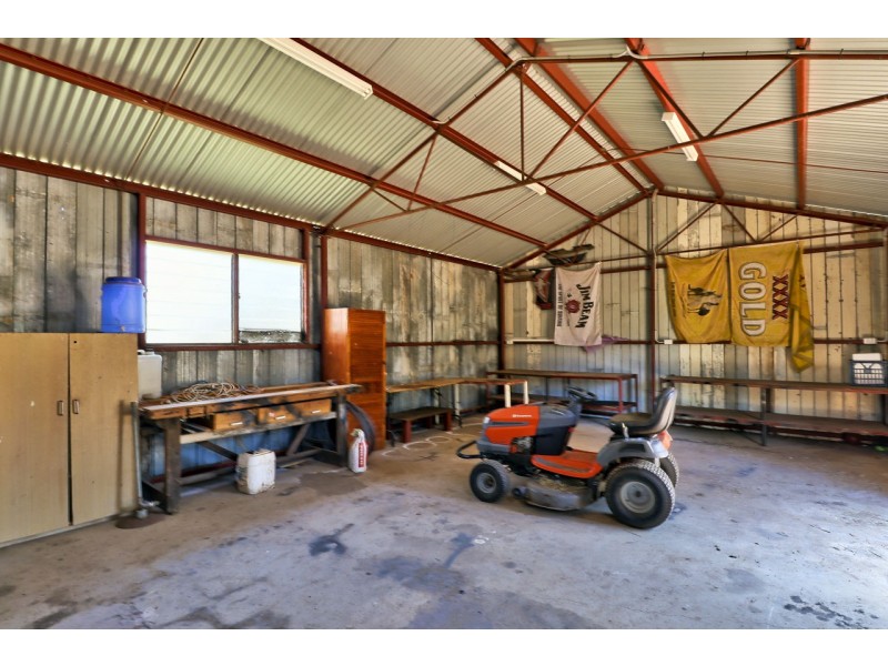 157 Mills Rd, Deniliquin NSW 2710