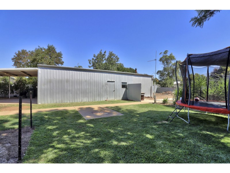 500 Maher St, Deniliquin NSW 2710