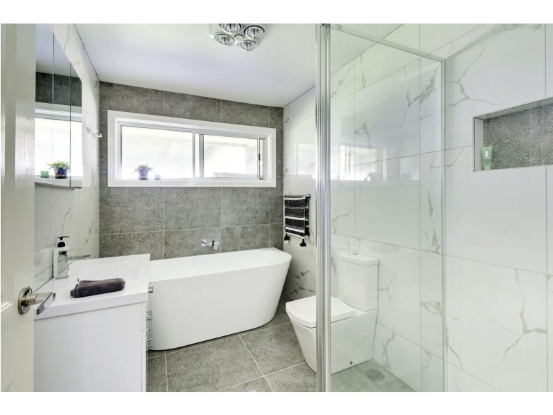 13 Mazamet Crt, Deniliquin NSW 2710