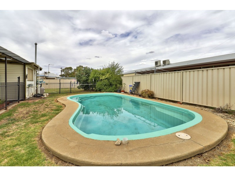 172 Yarra St, Deniliquin NSW 2710