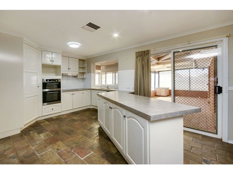 239 Victoria Street, Deniliquin NSW 2710