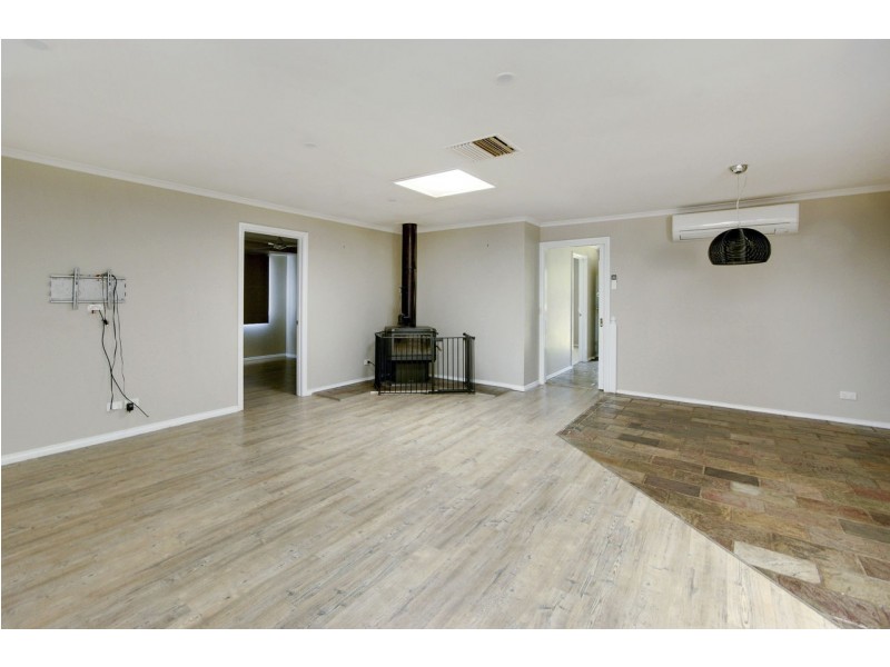 239 Victoria Street, Deniliquin NSW 2710