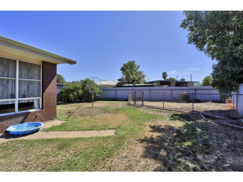 5 Stratton Crt, Deniliquin NSW 2710