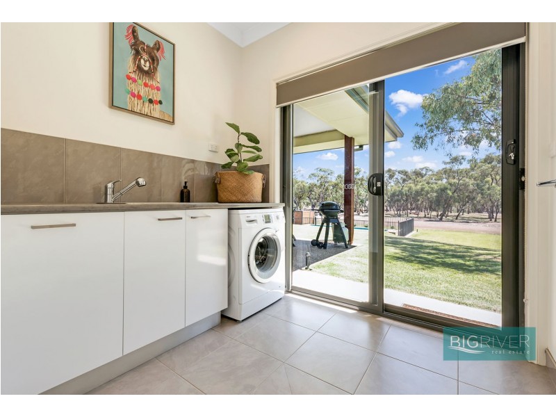 49 Pindara Lane, Deniliquin NSW 2710
