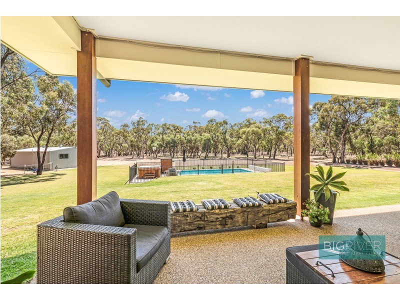 49 Pindara Lane, Deniliquin NSW 2710