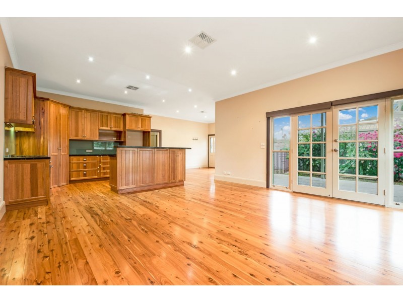 427 George Street, Deniliquin NSW 2710