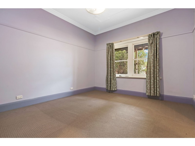 427 George Street, Deniliquin NSW 2710