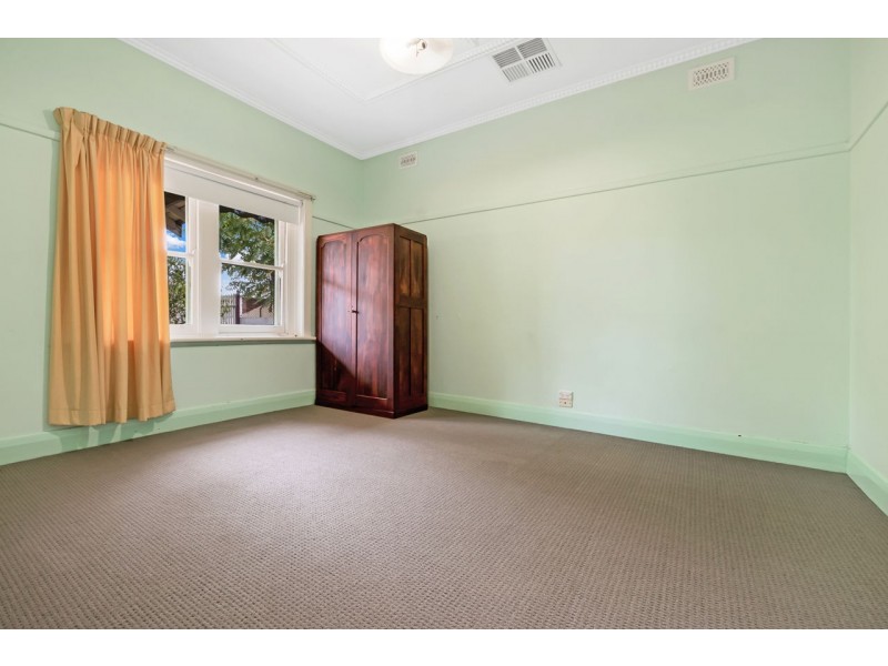 427 George Street, Deniliquin NSW 2710