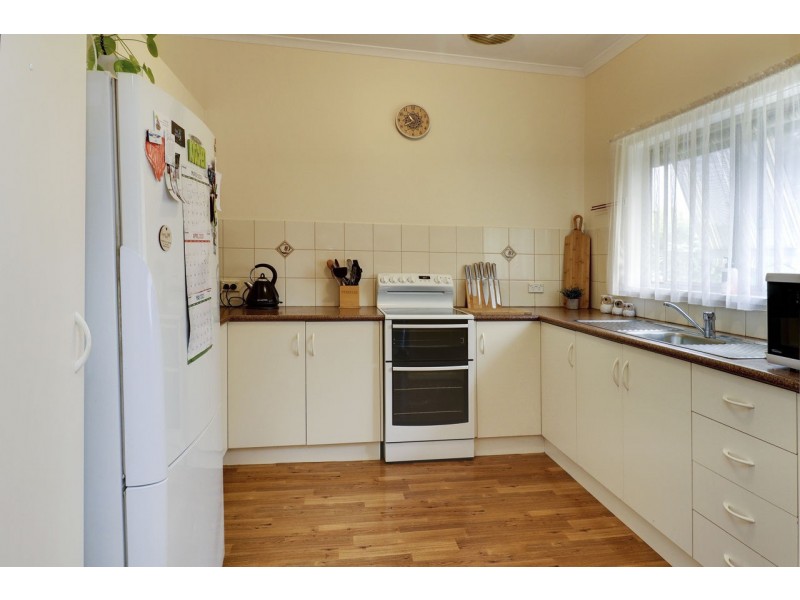 290 Poictiers Street, Deniliquin NSW 2710