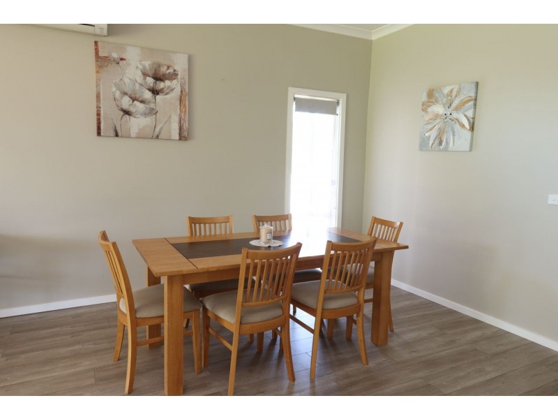 455 Poictiers St, Deniliquin NSW 2710