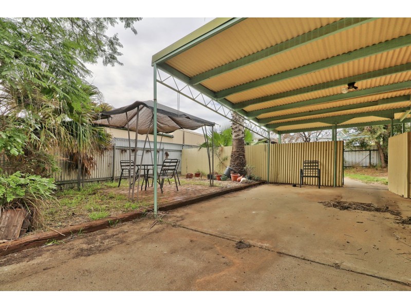 112 Decimus Street, Deniliquin NSW 2710