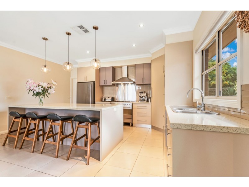 25 Riverview Dr, Deniliquin NSW 2710