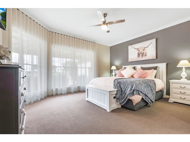 25 Riverview Dr, Deniliquin NSW 2710