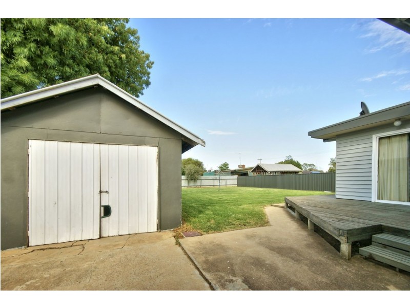 482 Cressy Street, Deniliquin NSW 2710