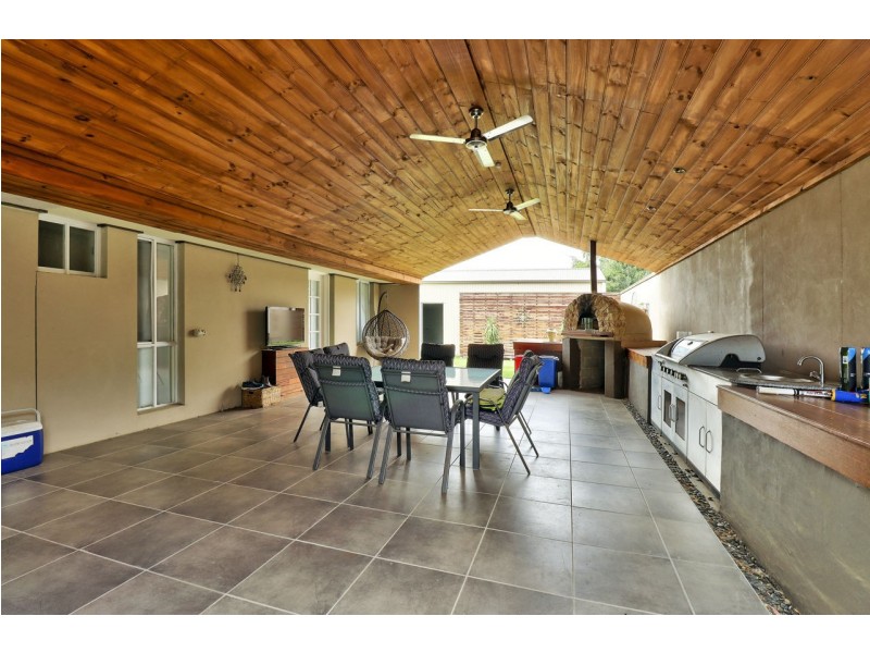 231 River Street, Deniliquin NSW 2710