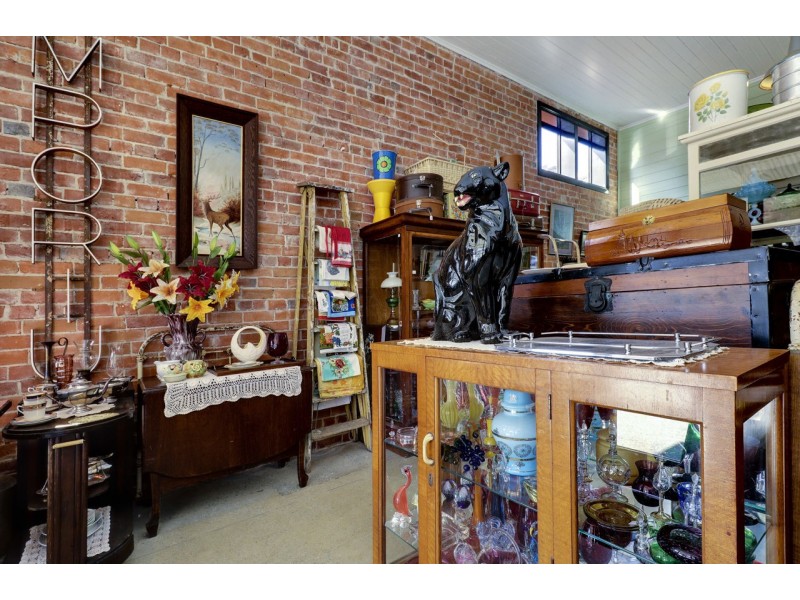 36 Napier Street, Deniliquin NSW 2710