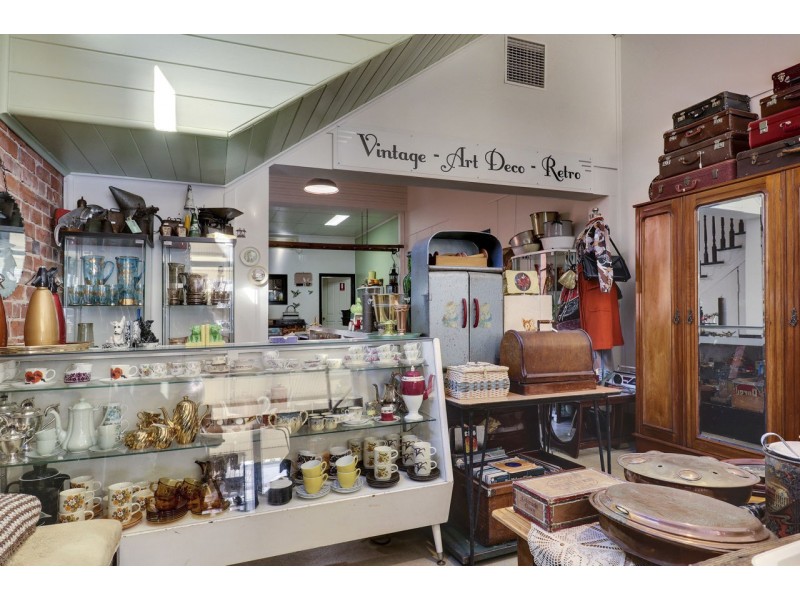 36 Napier Street, Deniliquin NSW 2710