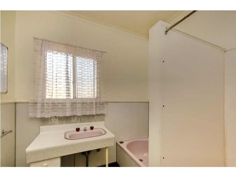 516 Poictiers Street, Deniliquin NSW 2710