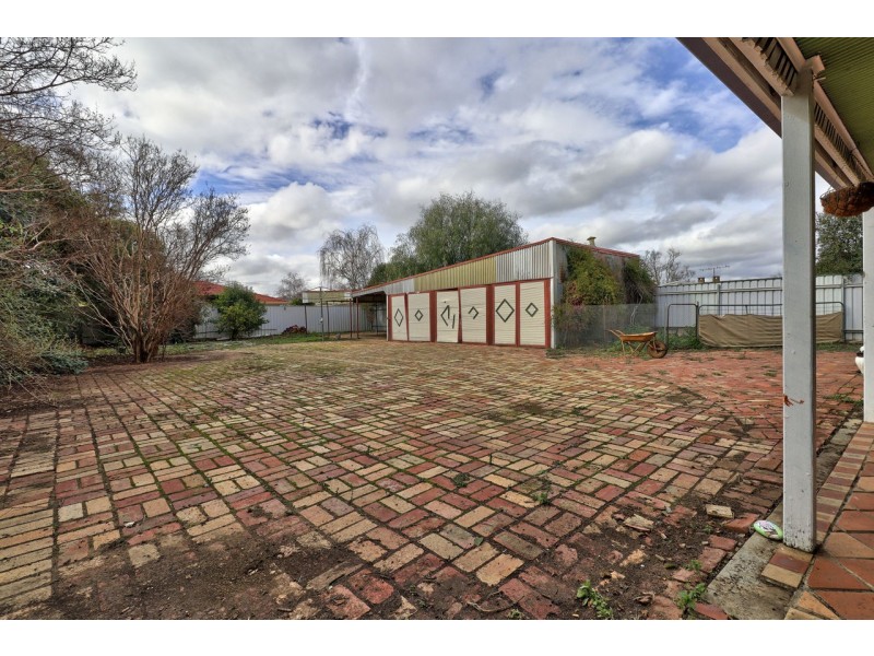 447 Cressy Street, Deniliquin NSW 2710