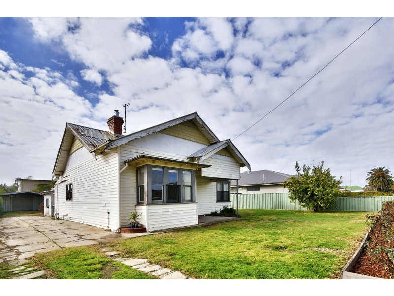 435 Cressy Street, Deniliquin NSW 2710