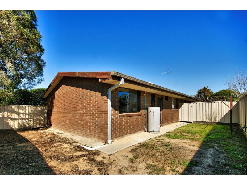 261 Victoria Street, Deniliquin NSW 2710