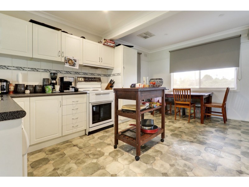 254 Henry Street, Deniliquin NSW 2710