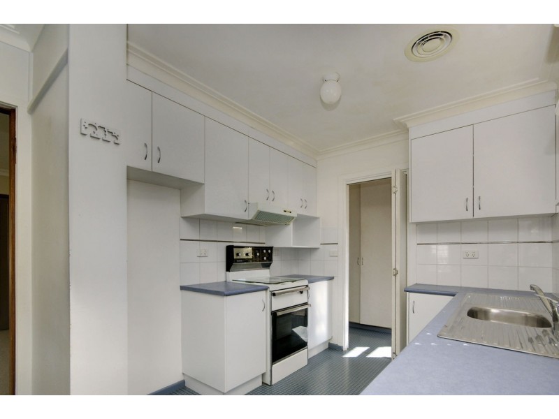 3 Robertson Crescent, Deniliquin NSW 2710