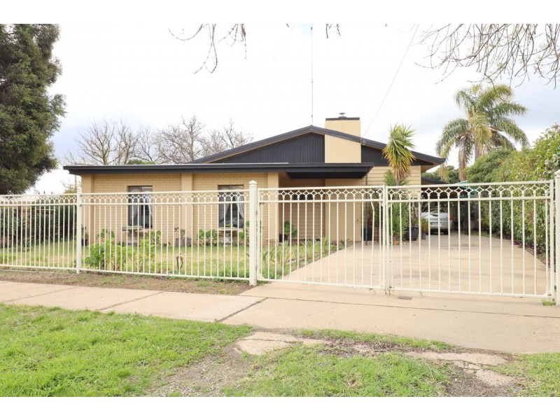 461 Wood Street, Deniliquin NSW 2710