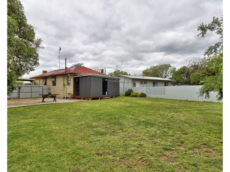 298 Henry Street, Deniliquin NSW 2710
