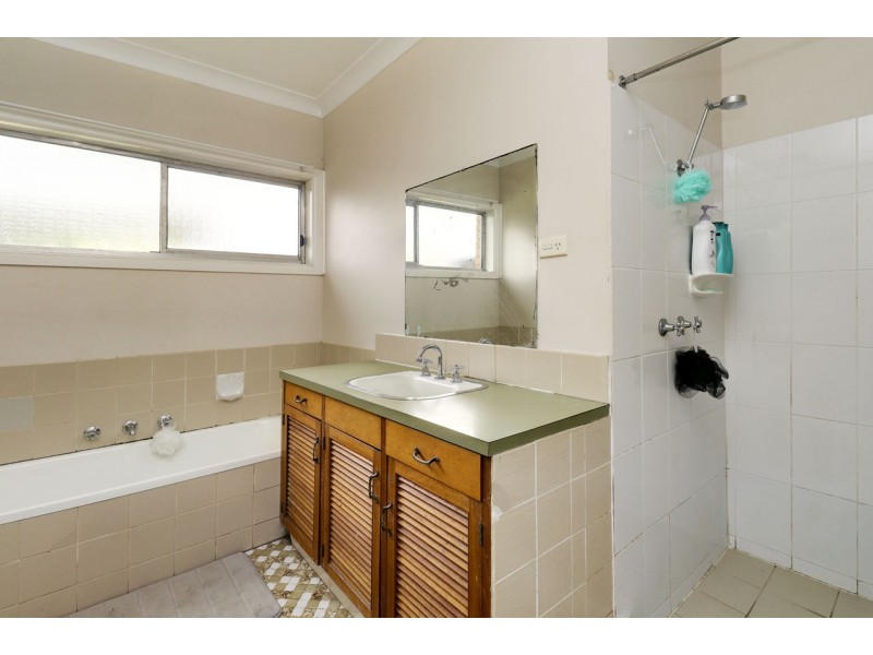 82 Russell Street, Deniliquin NSW 2710