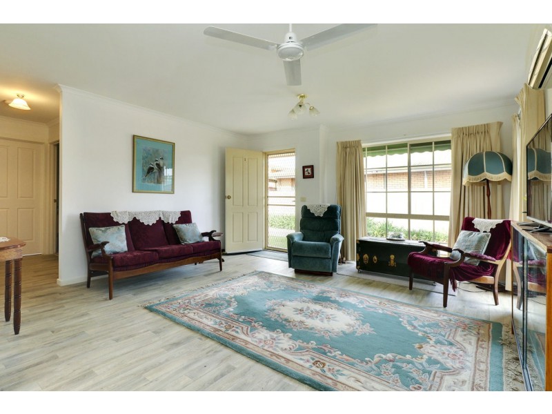 1/282 Wick Street, Deniliquin NSW 2710