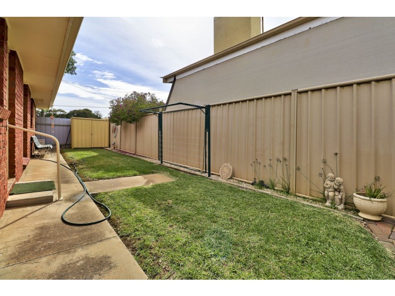 1/282 Wick Street, Deniliquin NSW 2710